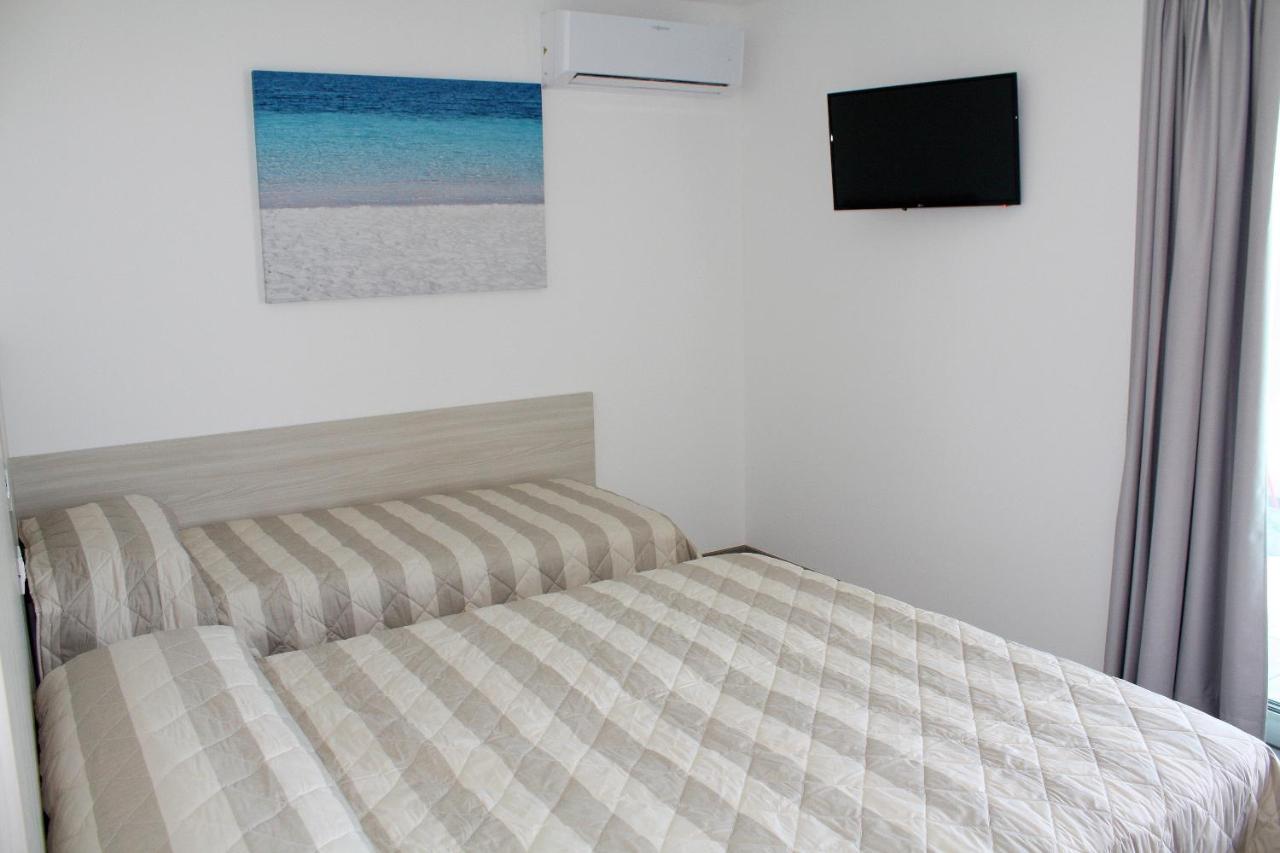 Nashira Apartments Lignano Sabbiadoro Zewnętrze zdjęcie